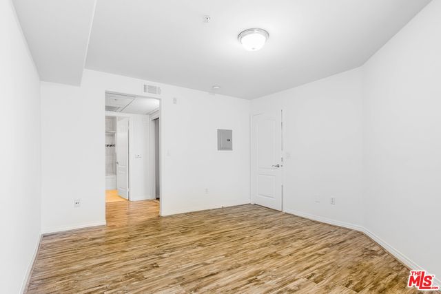 $520,000 | 2811 Francis Avenue, Unit 207, Los Angeles, CA 90005