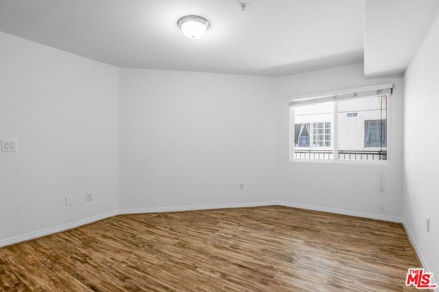 $520,000 | 2811 Francis Avenue, Unit 207, Los Angeles, CA 90005