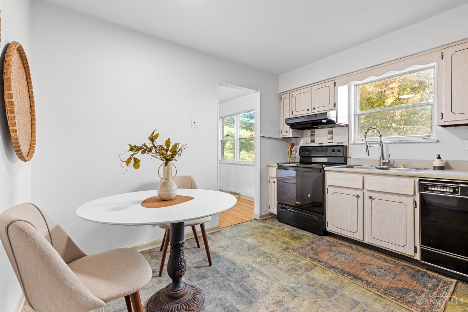 7988 Woodruff Road Cincinnati, OH 45255 - Photo 27 of 56 Gallery Image 27