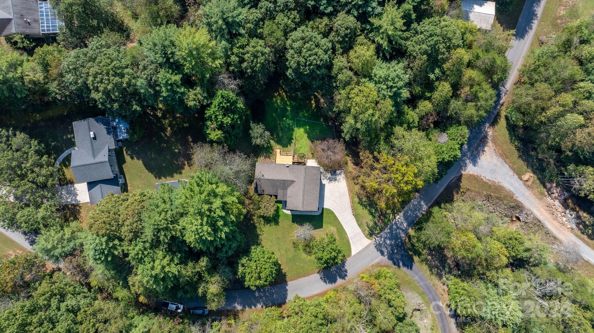3511 Raintree Drive Hudson, NC 28638 - Photo 7 of 36 Gallery Image 7