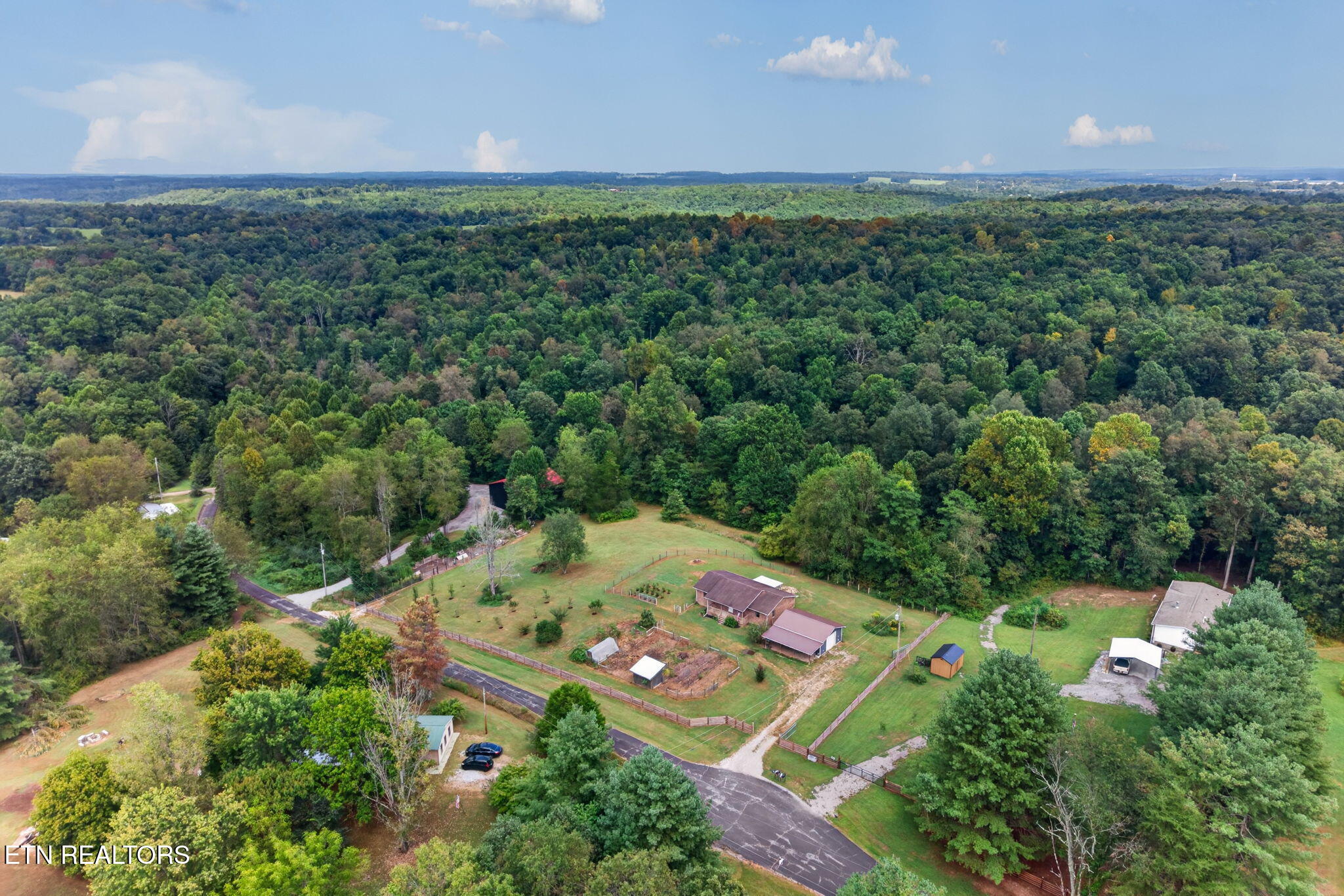 330 Finley Road Crossville, TN 38571 - Photo 11 of 40 11-web-or-mls-330 Finley Rd_2