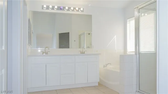 $2,100 | 8209 Violet Meadow Court, Las Vegas, NV 89117