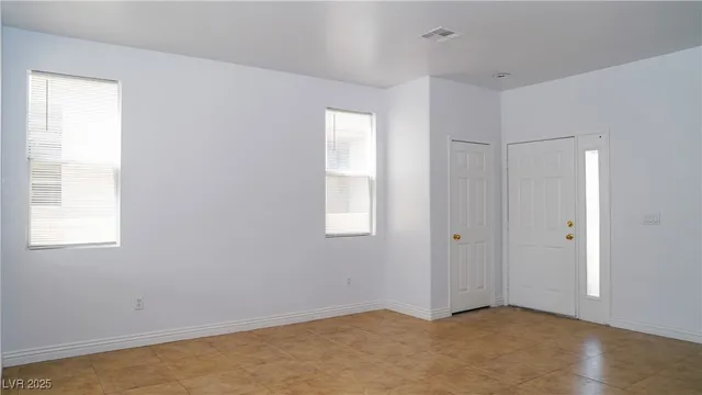 $2,100 | 8209 Violet Meadow Court, Las Vegas, NV 89117