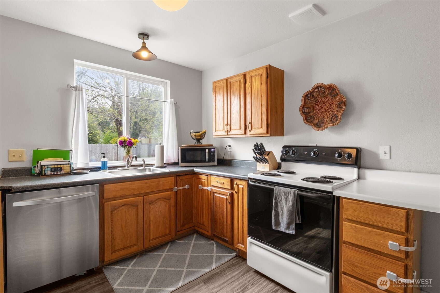 320 East Main Street Centralia, WA 98531 - Photo 11 of 39