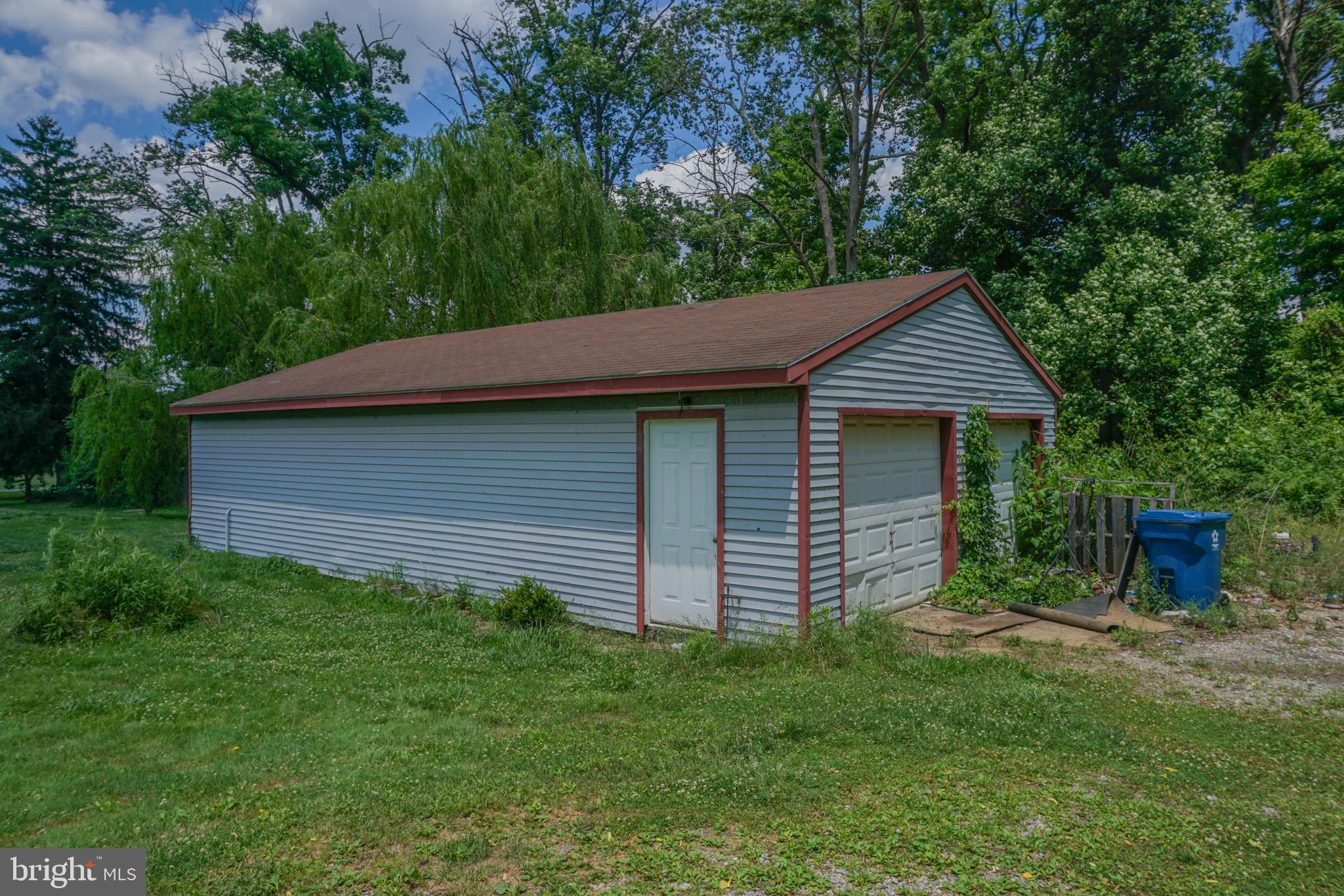 1303 Sunnyside Road Spring Grove, PA 17362 - Photo 5 of 56