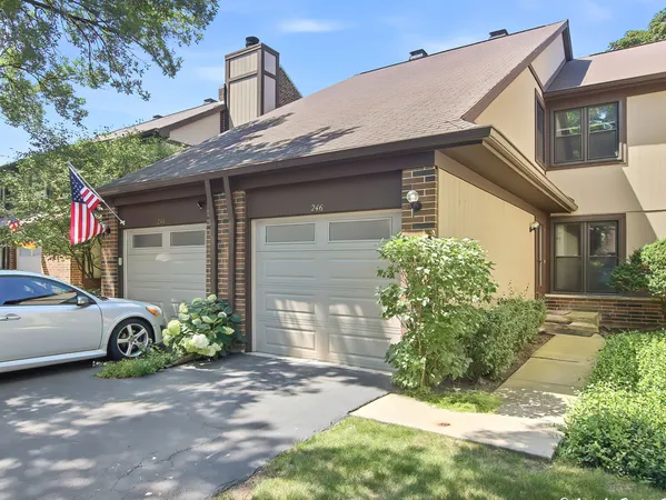 $3,100 | 246 Shadow Bend Drive, Wheeling, IL 60090