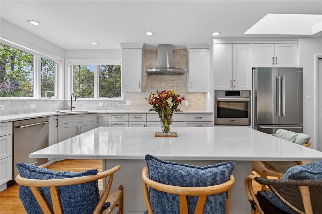 76 Goodnough Road Brookline, MA 02467 - Photo 8 of 36