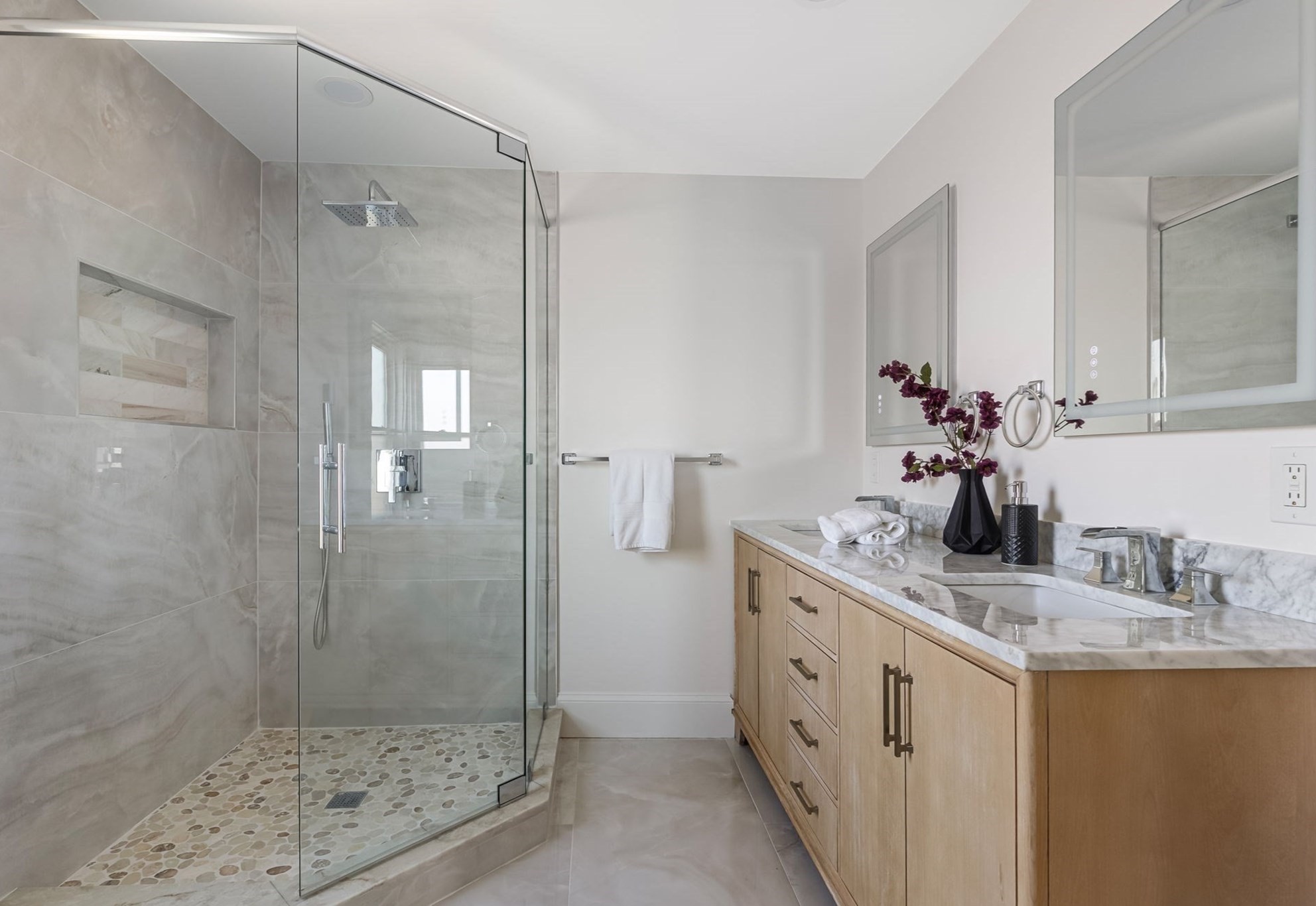 83 Kenmere Road, Unit 2 Medford, MA 02155 - Photo 19 of 24 Gallery Image 19