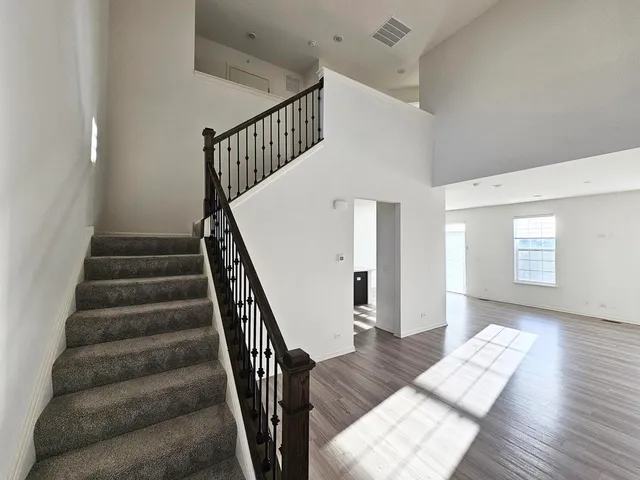 $395,000 | 2049 Stuttle Road, Batavia, IL 60510