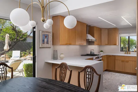 $822,000 | 399 East San Rafael Drive, Palm Springs, CA 92262