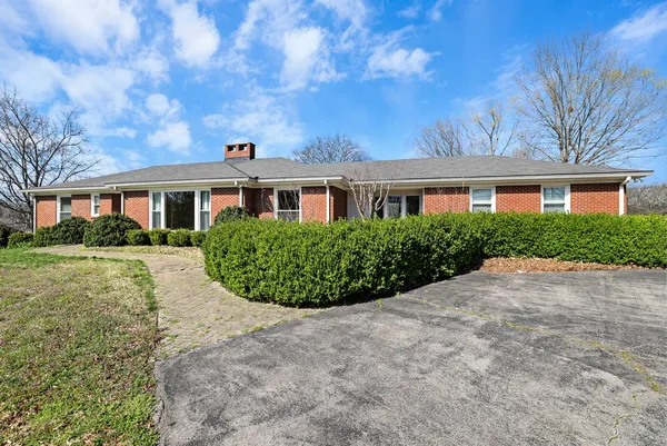 $4,250 | 2132 Old Hickory Boulevard, Nashville, TN 37215