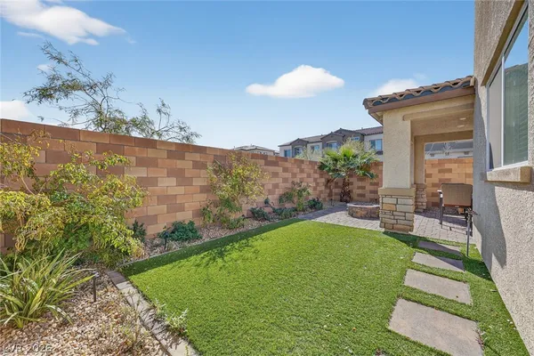 $560,000 | 820 Nova Heights Street, Henderson, NV 89011