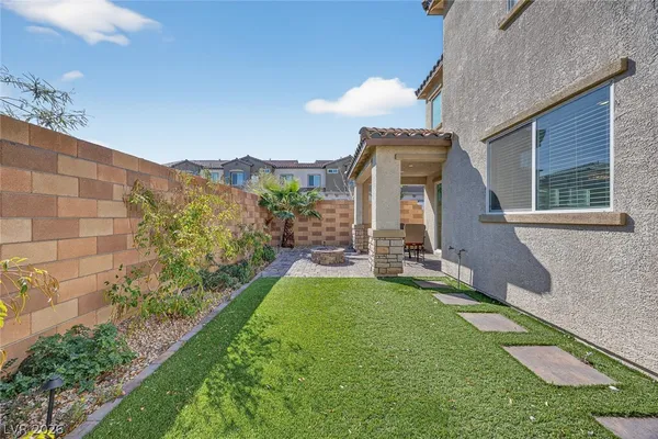 $560,000 | 820 Nova Heights Street, Henderson, NV 89011