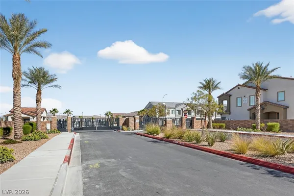 $560,000 | 820 Nova Heights Street, Henderson, NV 89011