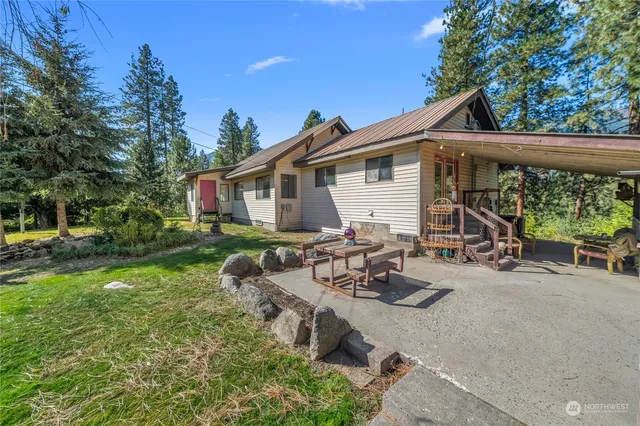 $1,924,000 | 9696 East Leavenworth Road, Leavenworth, WA 98826