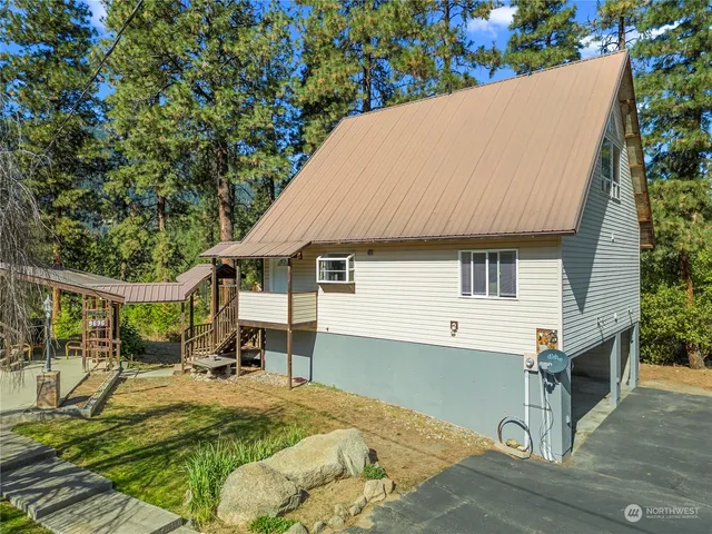 $1,924,000 | 9696 East Leavenworth Road, Leavenworth, WA 98826