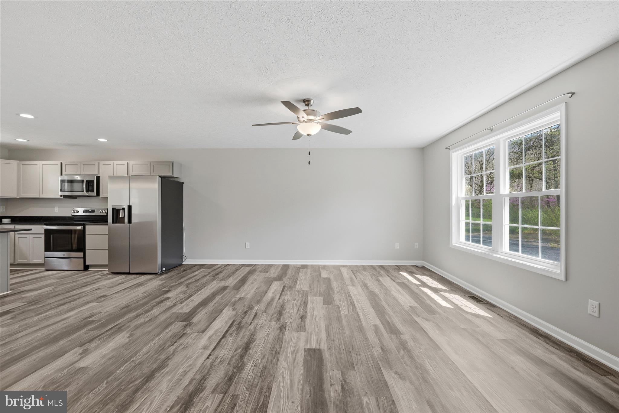 4071 Moreland Gap Road Mount Jackson, VA 22842 - Photo 9 of 45 Living Room