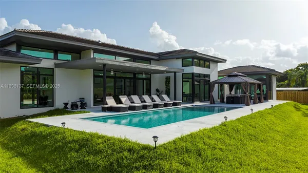 $3,285,000 | 11911 Northwest 2nd Street, Plantation, FL 33325