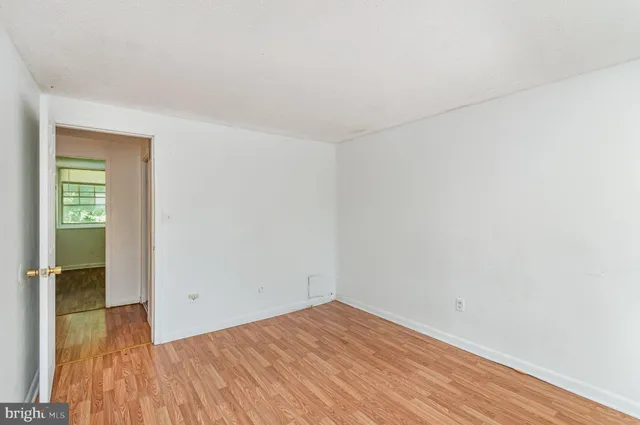 $168,845 | 1760 Dutch Village Drive, Hyattsville, MD 20785