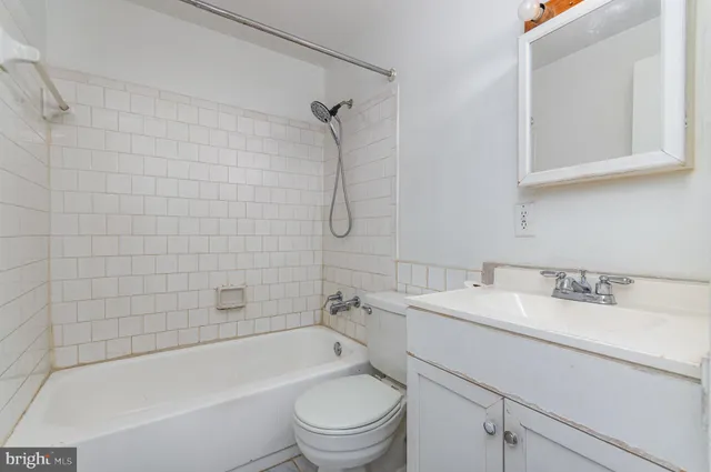 $168,845 | 1760 Dutch Village Drive, Hyattsville, MD 20785