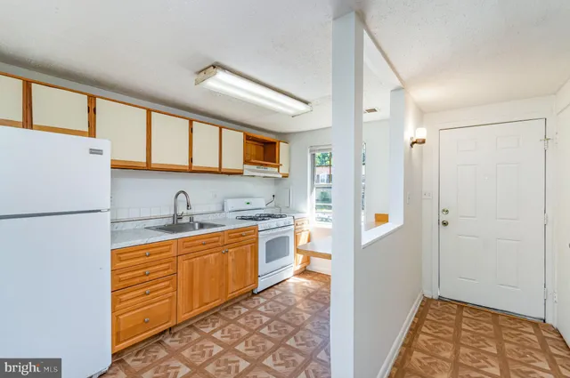 $168,845 | 1760 Dutch Village Drive, Hyattsville, MD 20785