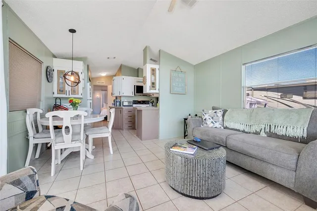 $235,000 | 3275 Southeast 2nd Terrace, Okeechobee, FL 34974