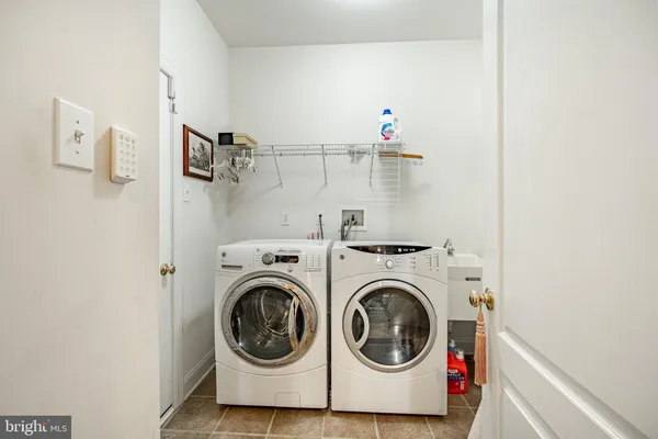 $699,900 | 37 Sagewood Drive, Unit 14, Malvern, PA 19355