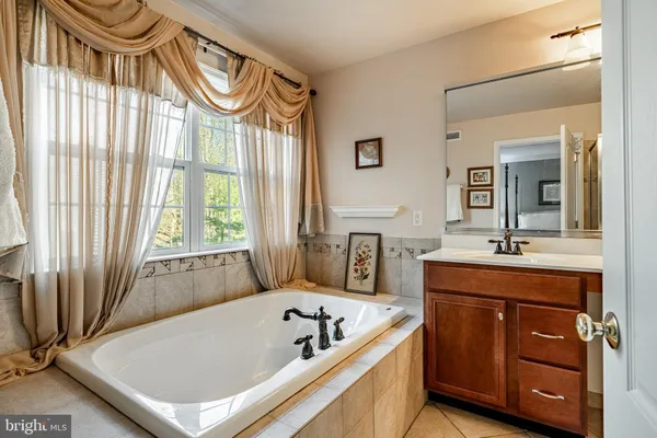 $699,900 | 37 Sagewood Drive, Unit 14, Malvern, PA 19355