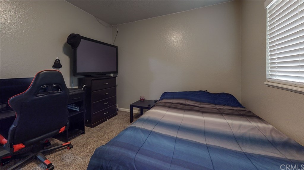 17390 Mockingbird Canyon Road Riverside, CA 92504 - Photo 14 of 35
