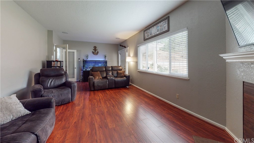 17390 Mockingbird Canyon Road Riverside, CA 92504 - Photo 5 of 35