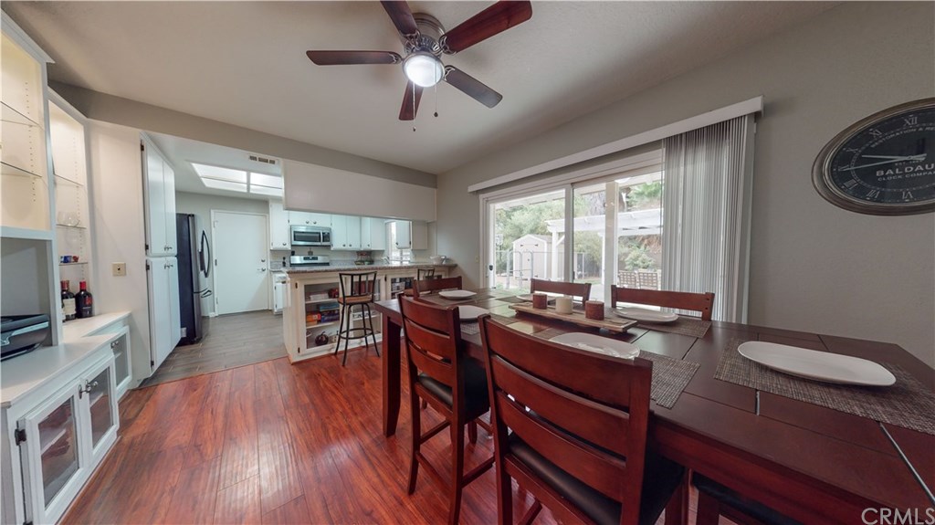 17390 Mockingbird Canyon Road Riverside, CA 92504 - Photo 7 of 35