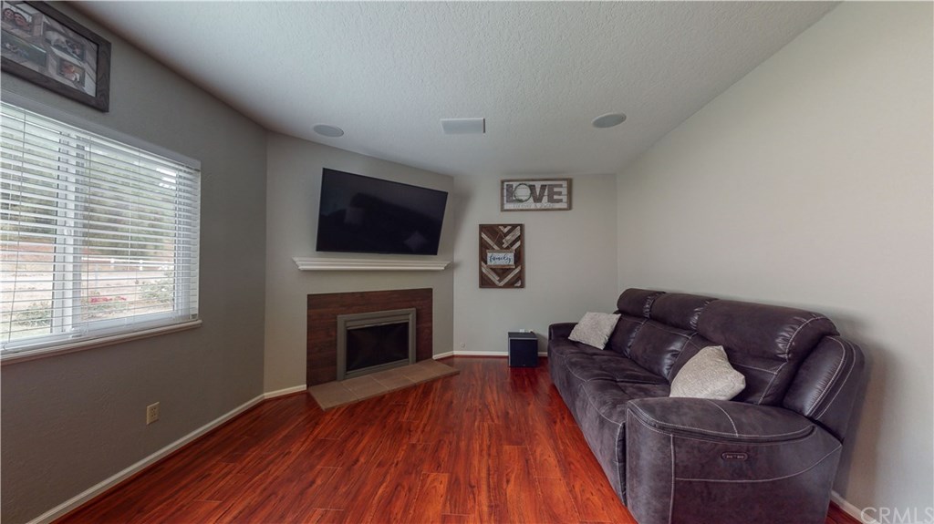 17390 Mockingbird Canyon Road Riverside, CA 92504 - Photo 9 of 35