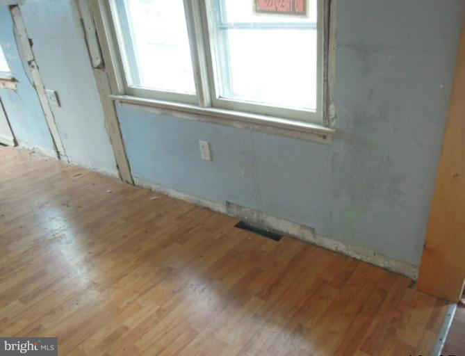 204 South Reymann Street Ranson, WV 25438 - Photo 5 of 16 Interior (General)
