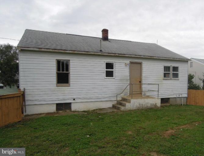 204 South Reymann Street Ranson, WV 25438 - Photo 6 of 16 Exterior (Rear)