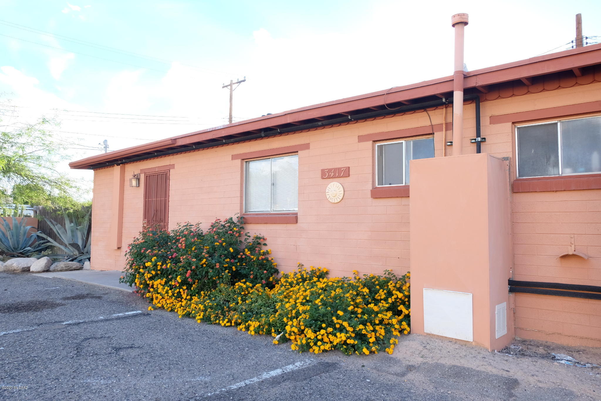 3417 East Lind Road Tucson, AZ 85716 - Photo 2 of 47 Gallery Image 2