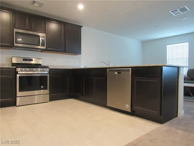 $1,650 | 5118 Steep Cliffs Avenue, Las Vegas, NV 89115