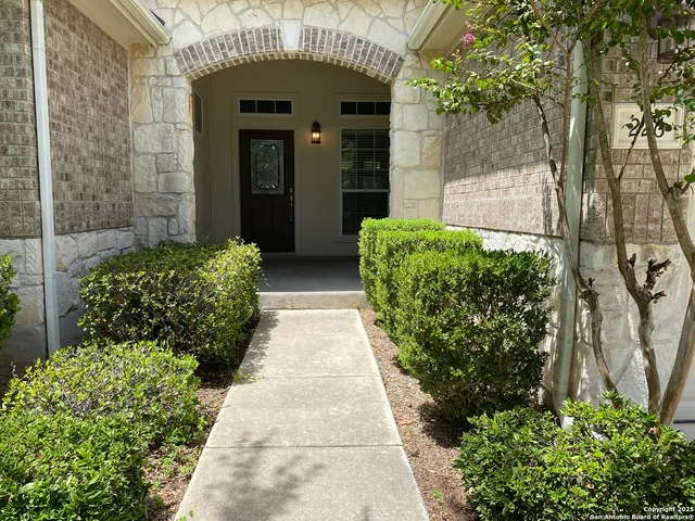 $2,400 | 226 Maidstone Cove, Cibolo, TX 78108