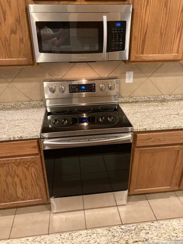 $2,400 | 226 Maidstone Cove, Cibolo, TX 78108