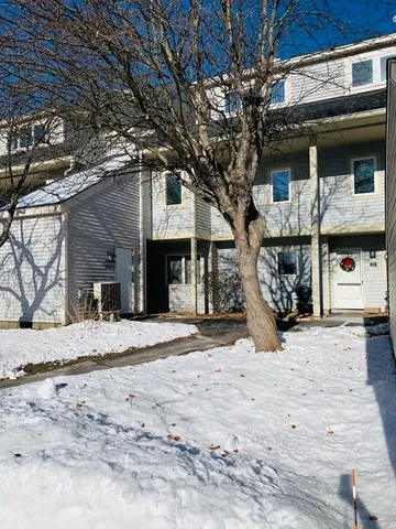 $2,200 | 112 Beacon Park Road, Unit 112, Webster, MA 01570