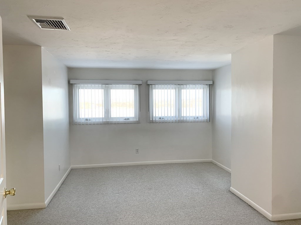 112 Beacon Park Road, Unit 112 Webster, MA 01570 - Photo 16 of 22