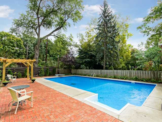 286 West Weisheimer Road Columbus, OH 43214 - Photo 10 of 25