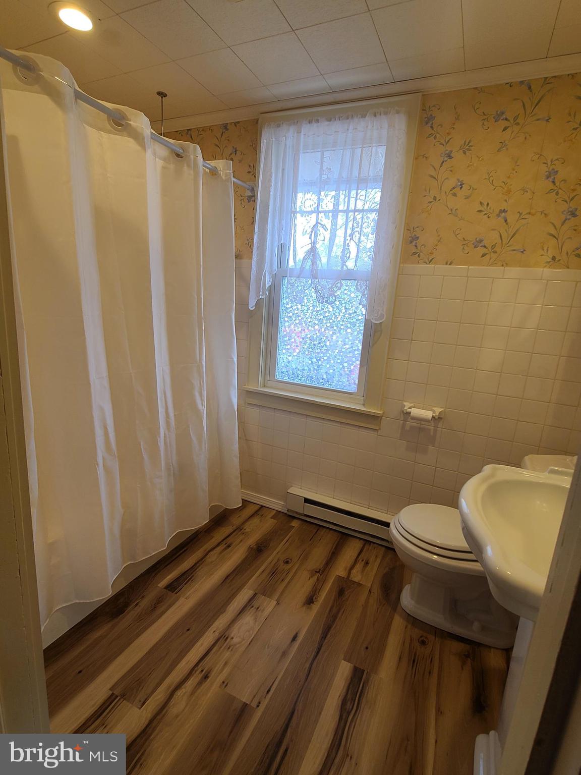 421 Rohrerstown Road Lancaster, PA 17603 - Photo 19 of 40