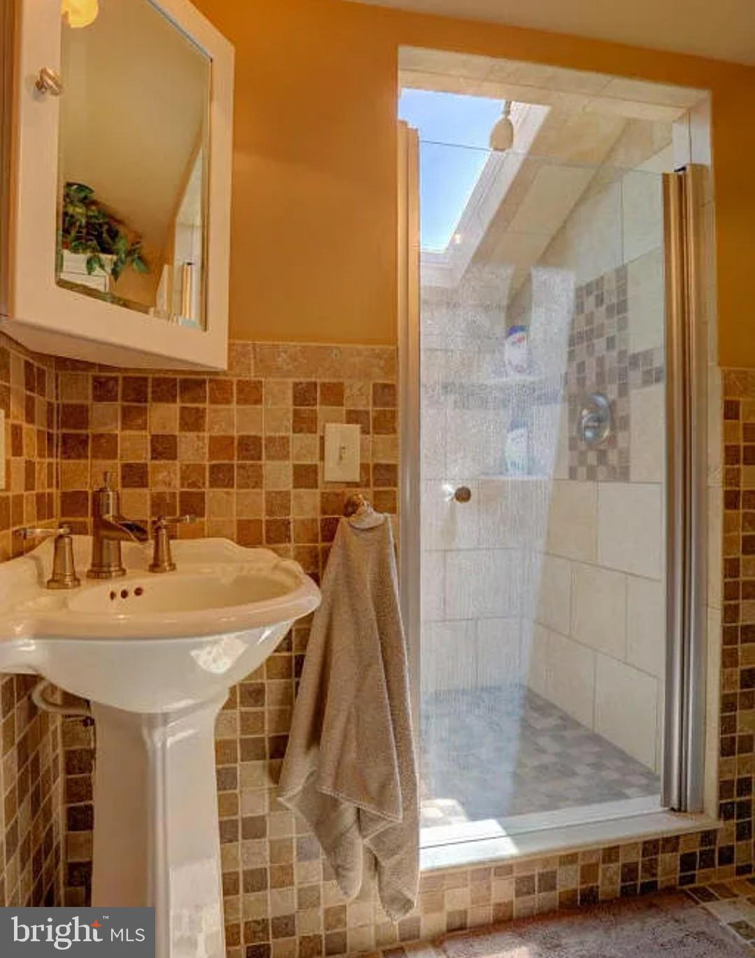 421 Rohrerstown Road Lancaster, PA 17603 - Photo 20 of 40