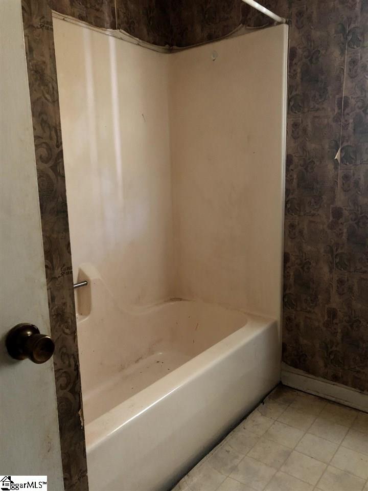 120 Johnson Street Duncan, SC 29334 - Photo 7 of 10 Gallery Image 7