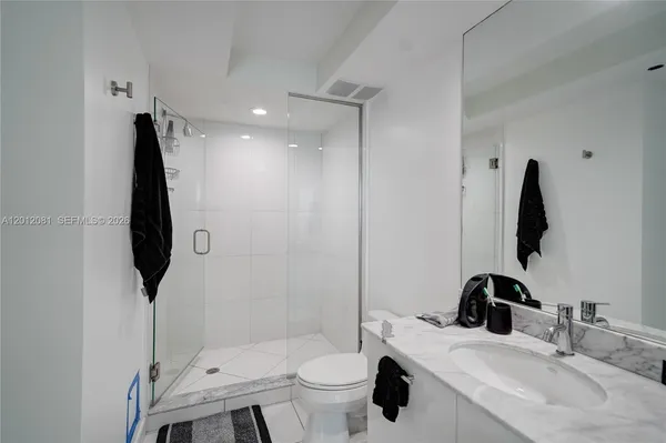 $4,300 | 500 Brickell Avenue, Unit 3807, Miami, FL 33131