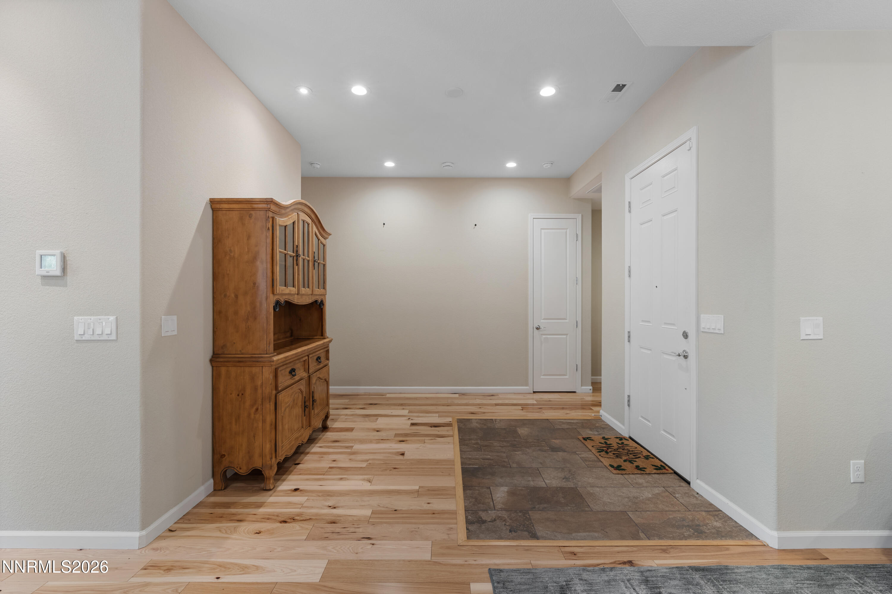 9827 Dyevera Lane Reno, NV 89521 - Photo 4 of 73 A7V09348