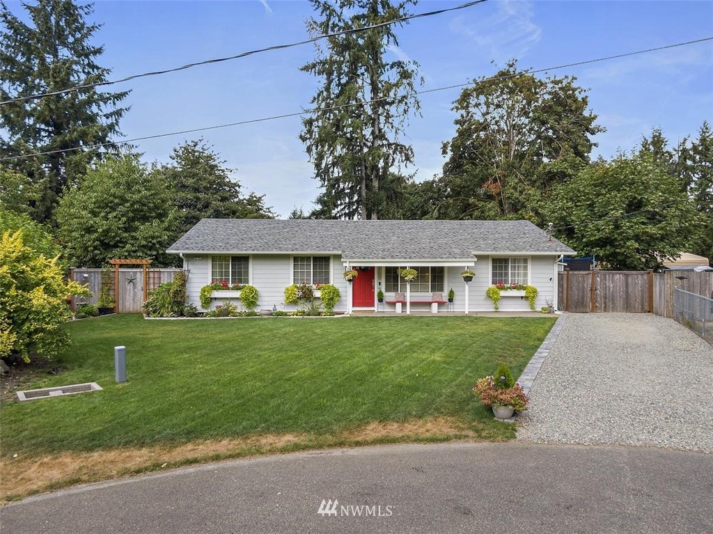 7712 Ridge Court Southeast Olympia, WA 98513 - Photo 2 of 32 Gallery Image 2