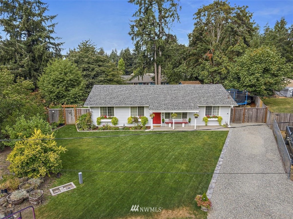 7712 Ridge Court Southeast Olympia, WA 98513 - Photo 3 of 32 Gallery Image 3