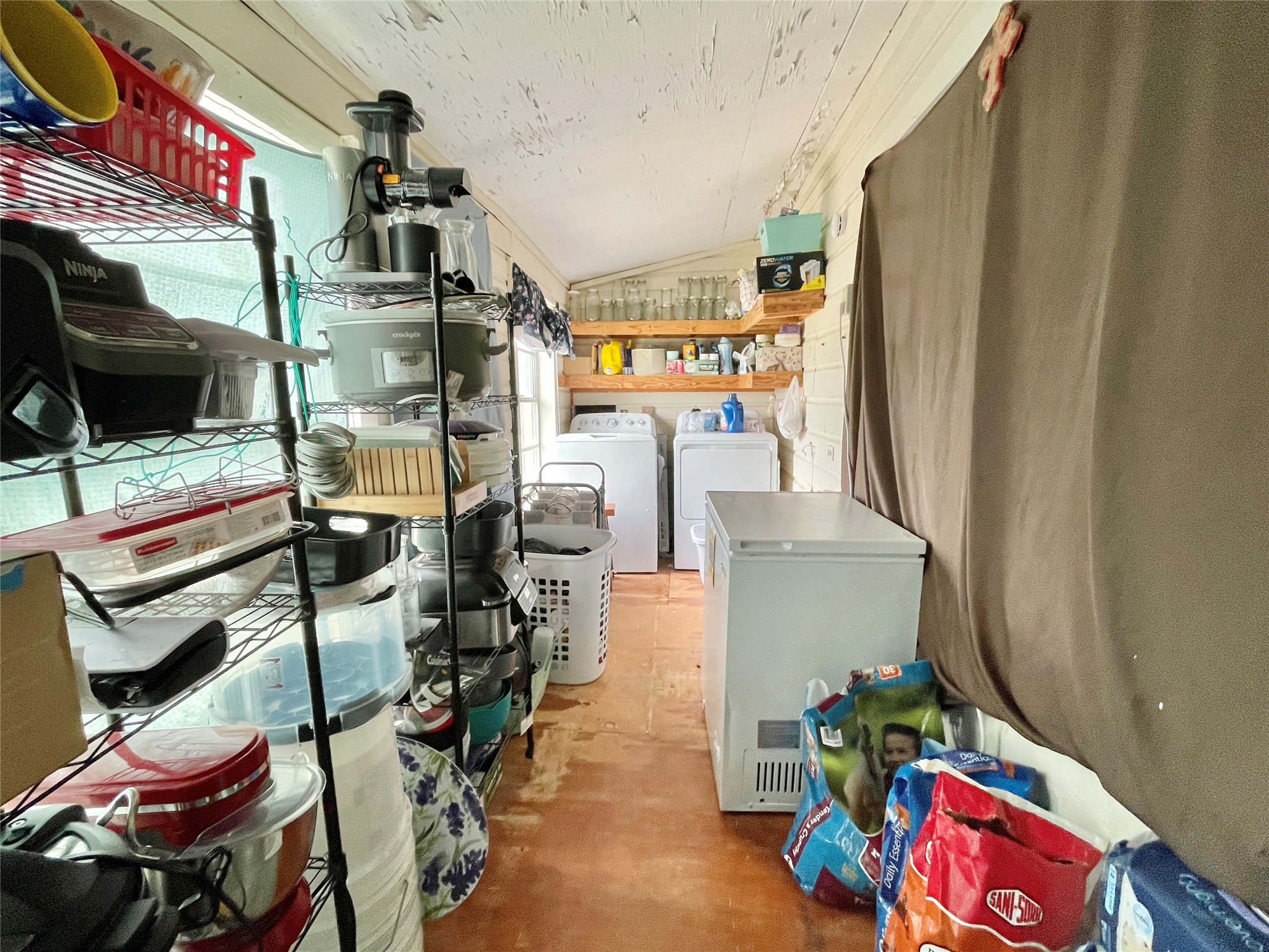 136 Fm 2239 Road Paige, TX 78659 - Photo 13 of 29 a utility room with dryer and washer