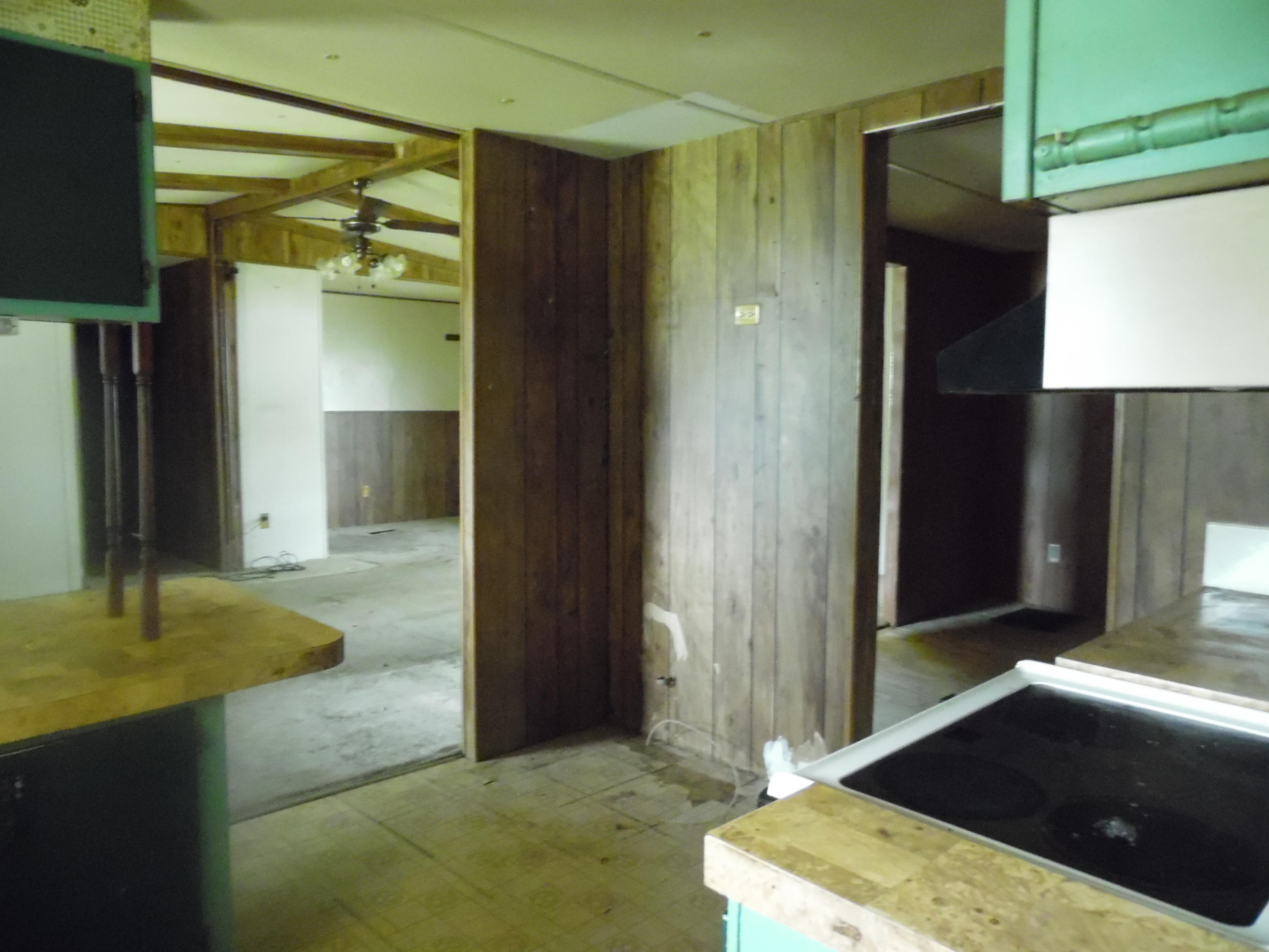 365 Vanderheide Road DeFuniak Springs, FL 32433 - Photo 11 of 34 Kitchen